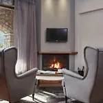 Nefeles Luxury Residences & Lounge Kardharás