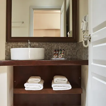Nefeles Luxury Residences & Lounge Hotell Kardharás