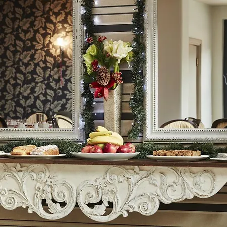 Nefeles Luxury Residences & Lounge Hotel 3*