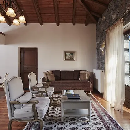 Nefeles Luxury Residences & Lounge Hotel