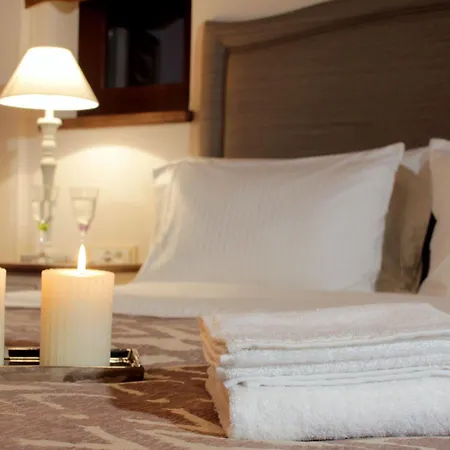 Nefeles Luxury Residences & Lounge Hotell Kardharás