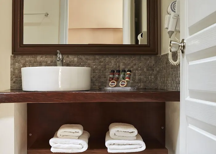 Nefeles Luxury Residences & Lounge Hotel Kardharás