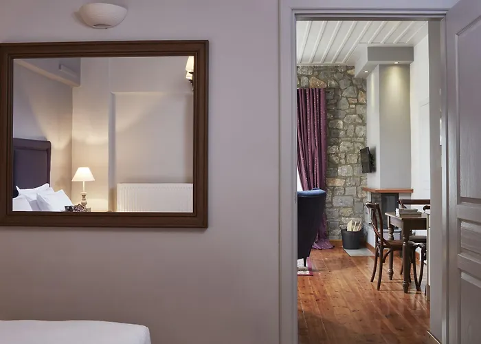 Nefeles Luxury Residences & Lounge Hotel Kardharás