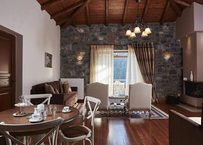 Hotel Nefeles Luxury Residences & Lounge Kardharás