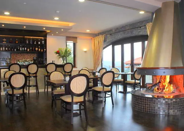 Nefeles Luxury Residences & Lounge Hotel 3*