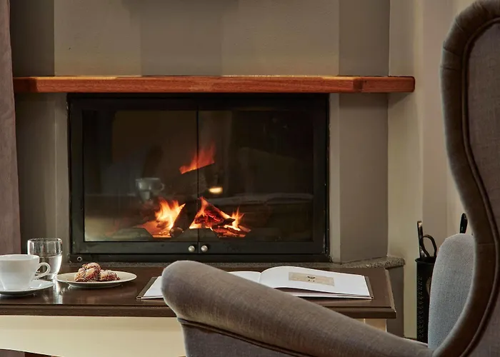 Hotel Nefeles Luxury Residences & Lounge Kardharás
